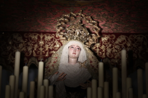 Madre de Dios de la Palma, sobre su paso de palio. Foto: Joaquín Corchero.