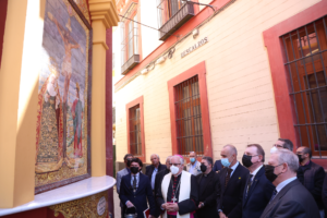 Bendición del retablo cerámico en la Capilla-Casa Hermandad del Cristo de Burgos.